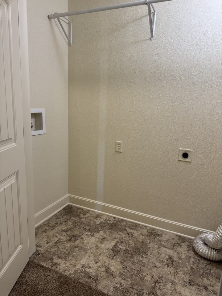 9430 N Lenox Ave - Photo 7 of 19