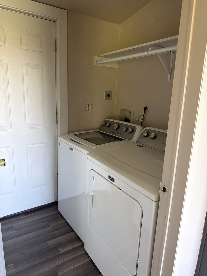 746 S Roosevelt Road R 1/2 - Photo 5 of 12