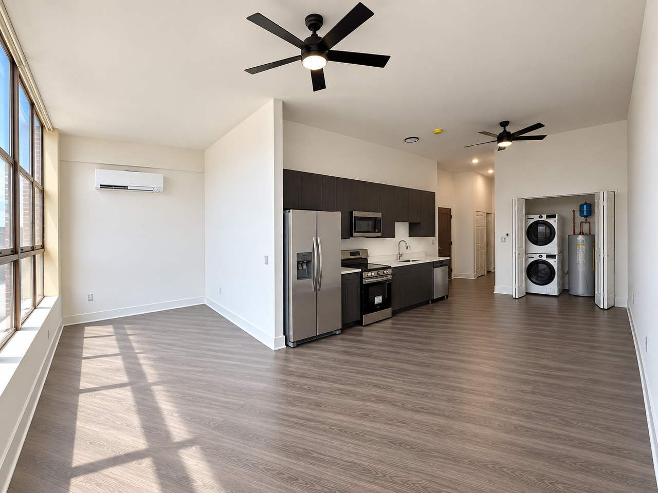 19 N Broadway #206