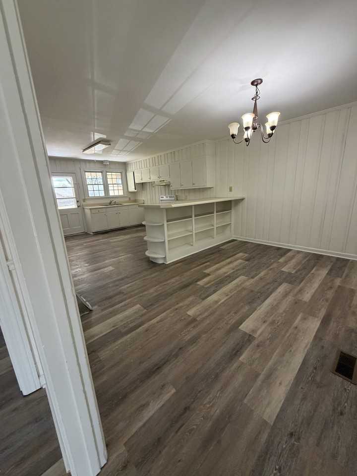 205 College St #A - Photo 6 of 12