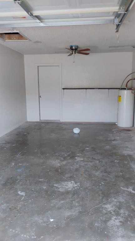 615 N Avenue C - Photo 4 of 16