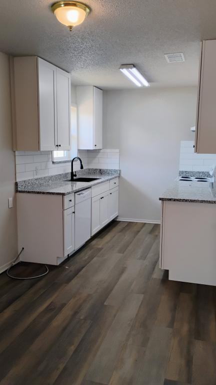 615 N Avenue C - Photo 7 of 16