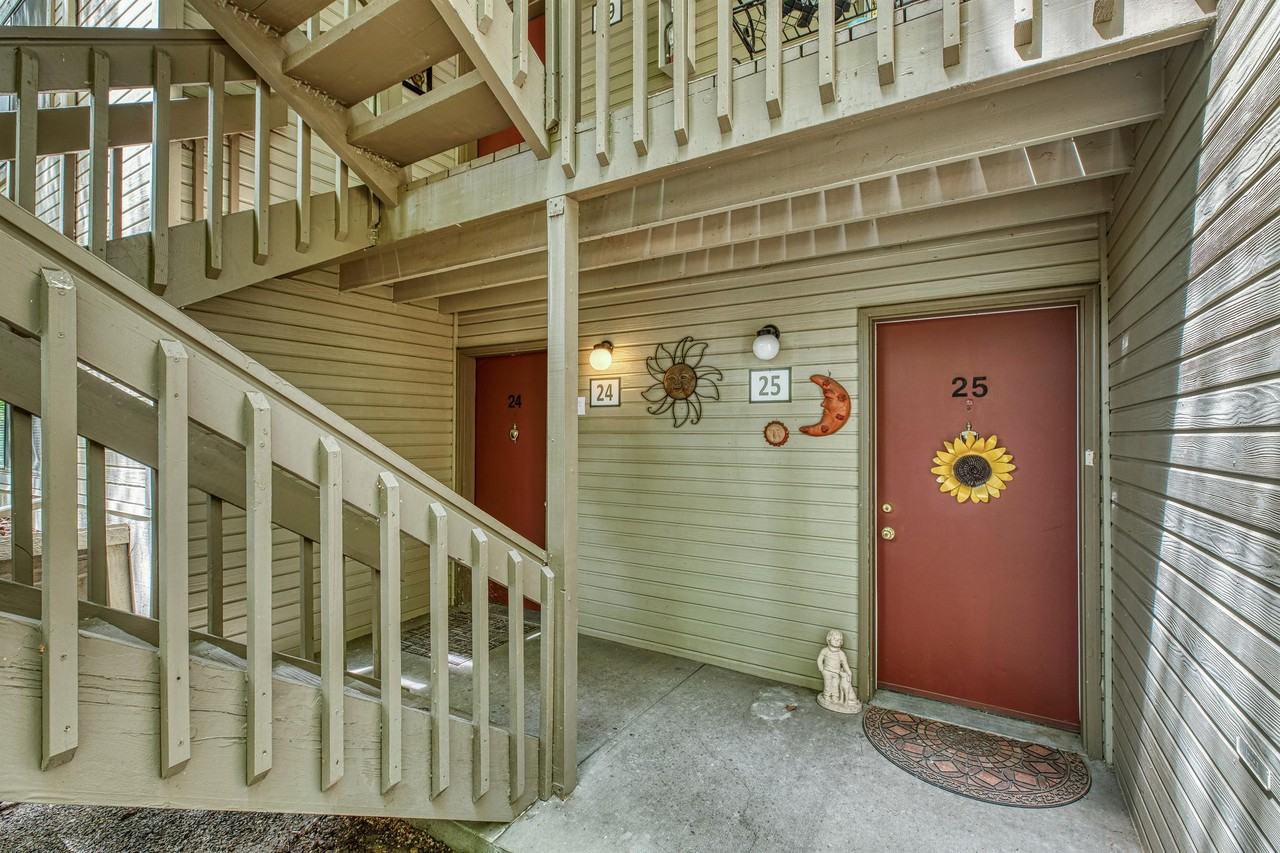 3713 S Gekeler Ln #24 - Photo 3 of 19