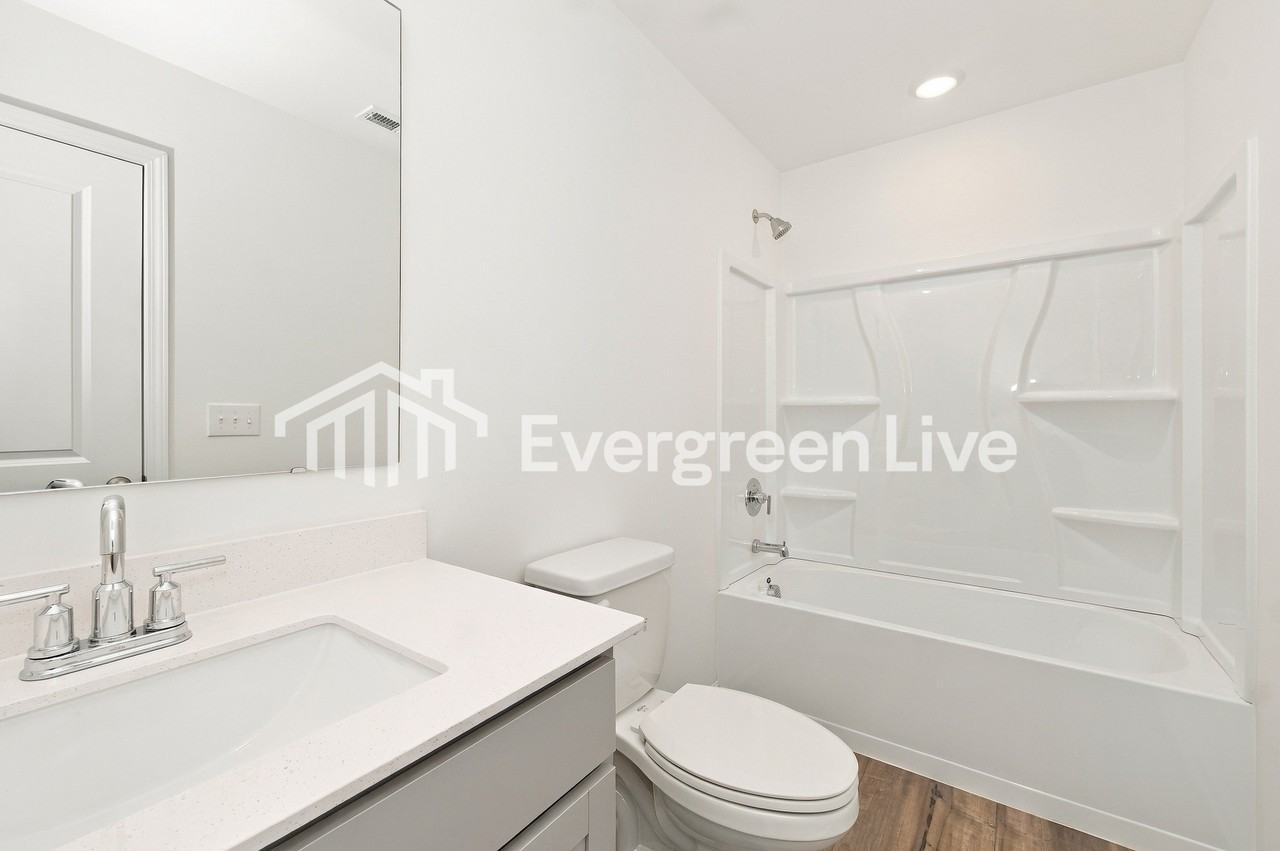 4066 Oxford Glen Dr - Photo 5 of 10