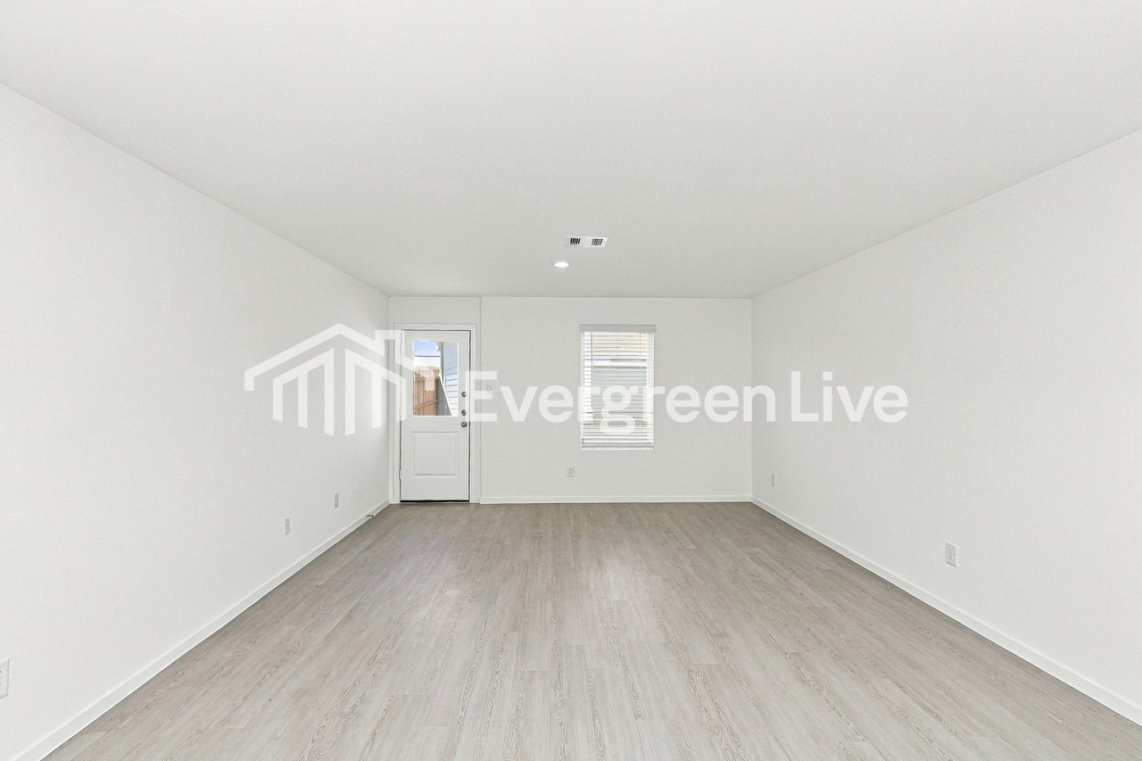 20103 Green Mallard St - Photo 3 of 15
