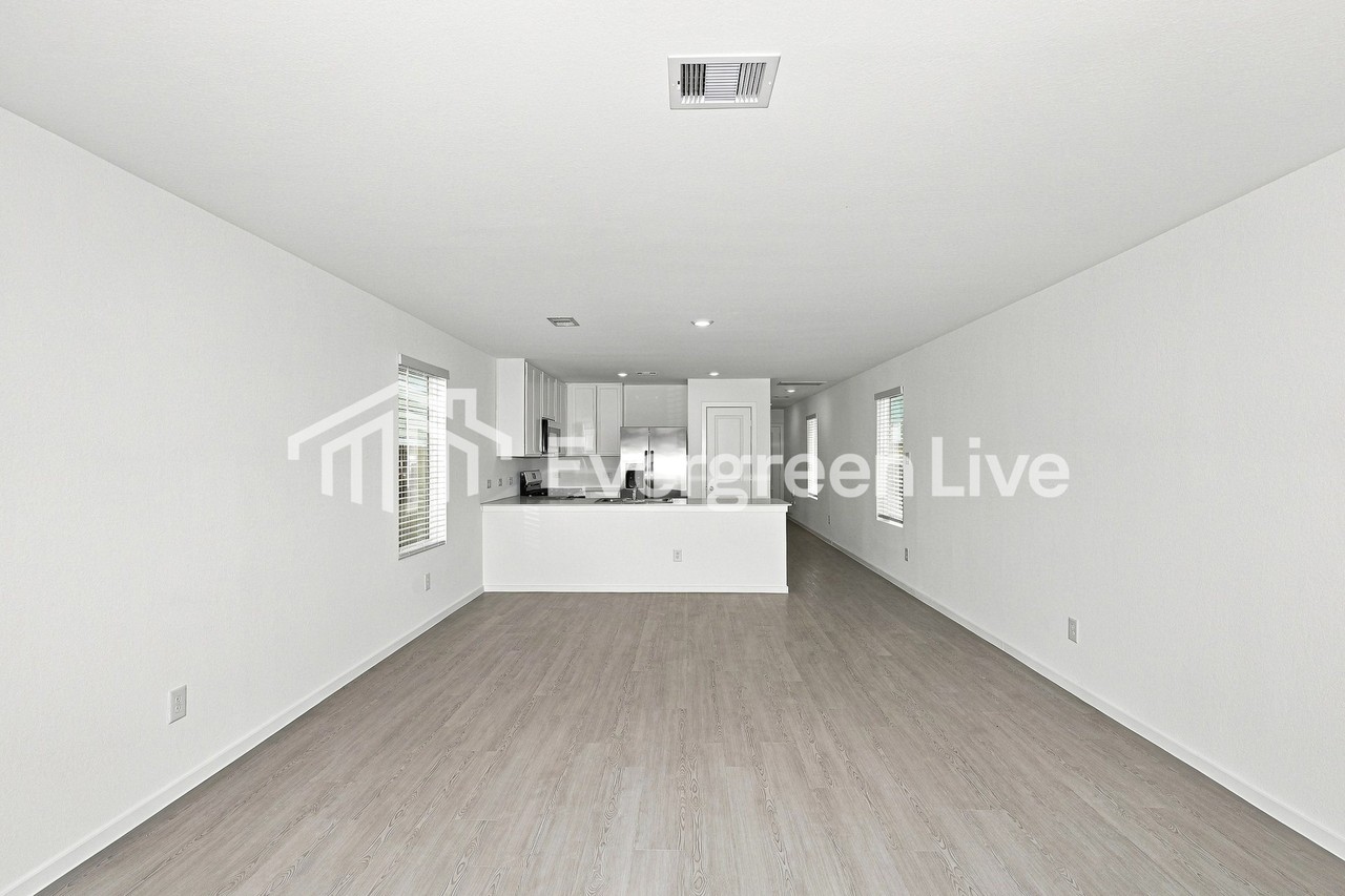 20103 Green Mallard St - Photo 4 of 15