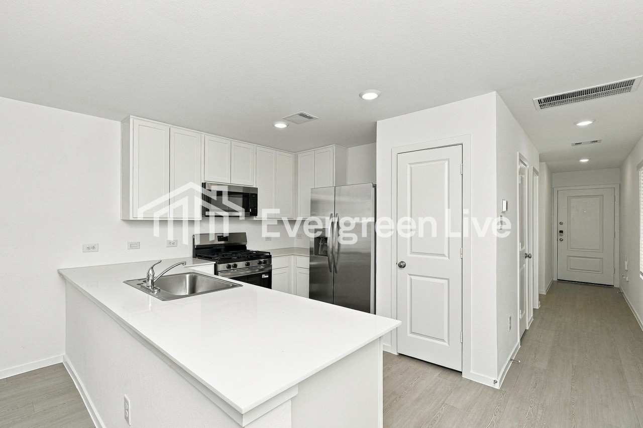 20103 Green Mallard St - Photo 5 of 15