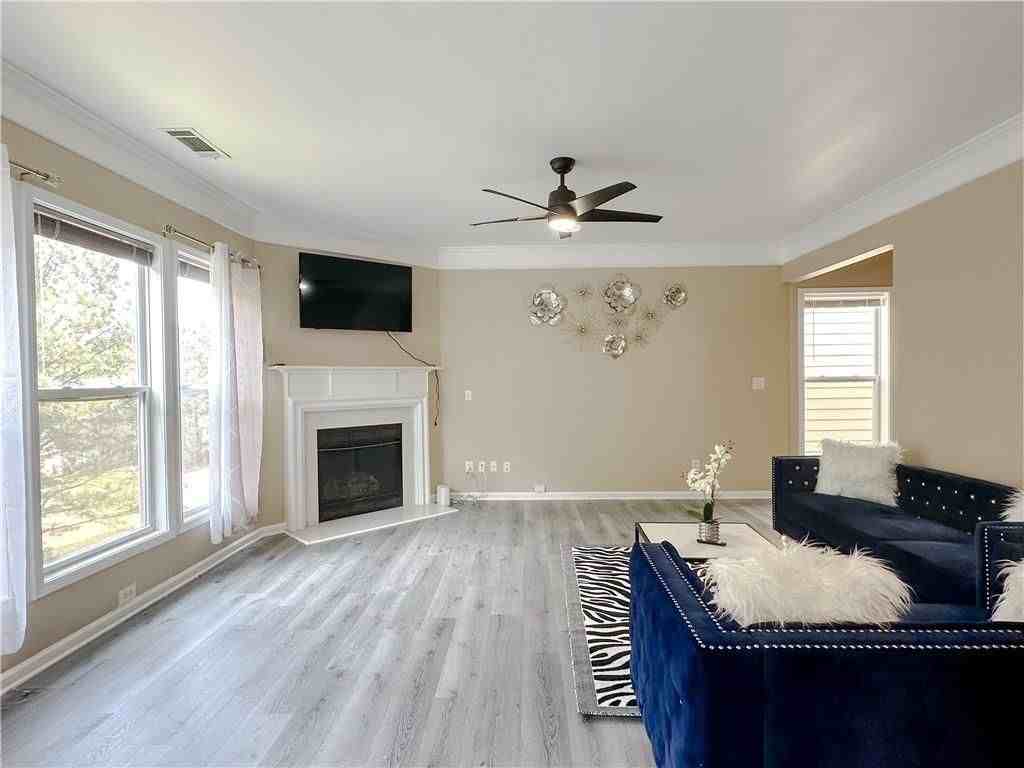 2206 Worrall Hill Dr - Photo 5 of 32