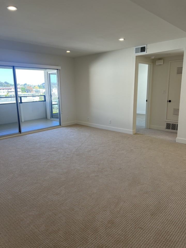 499 Via Casitas #VC10 - Photo 4 of 15