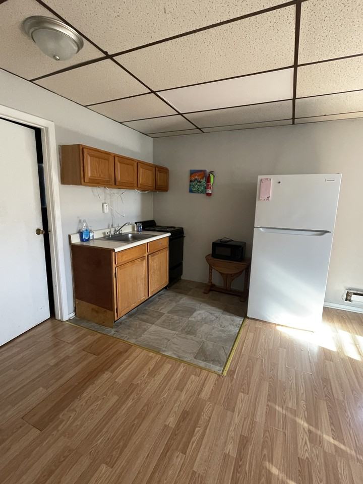 131 Wood St #207 - Photo 3 of 9