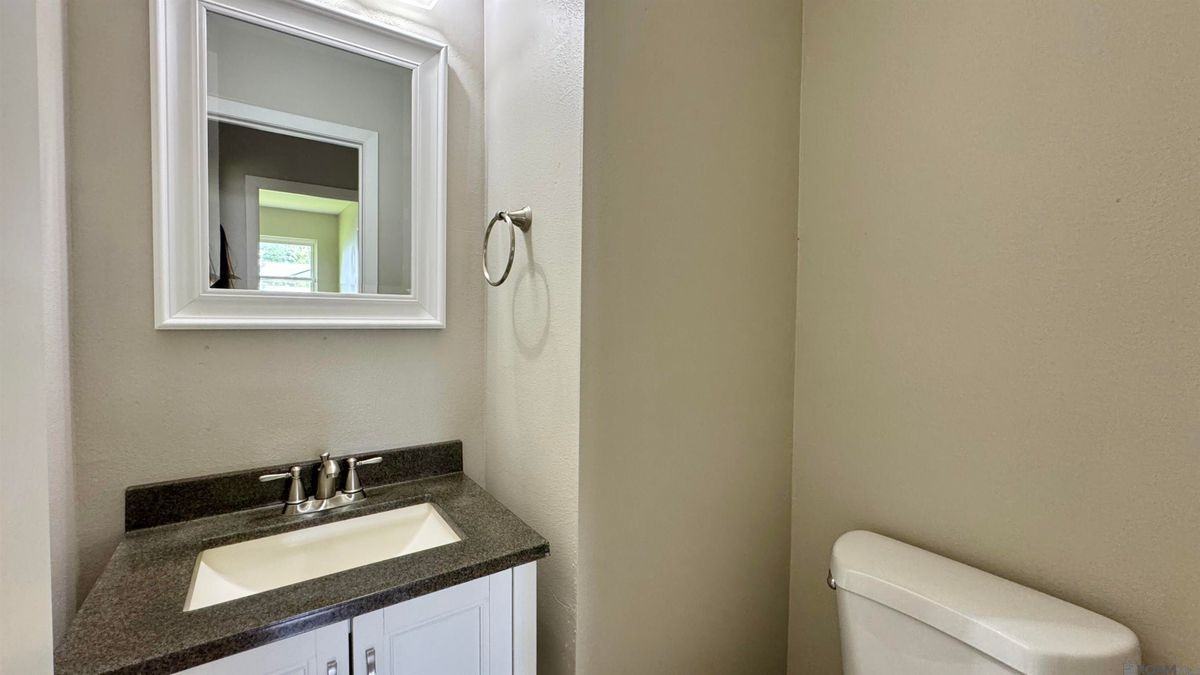 4266 Debellevue Dr - Photo 6 of 9