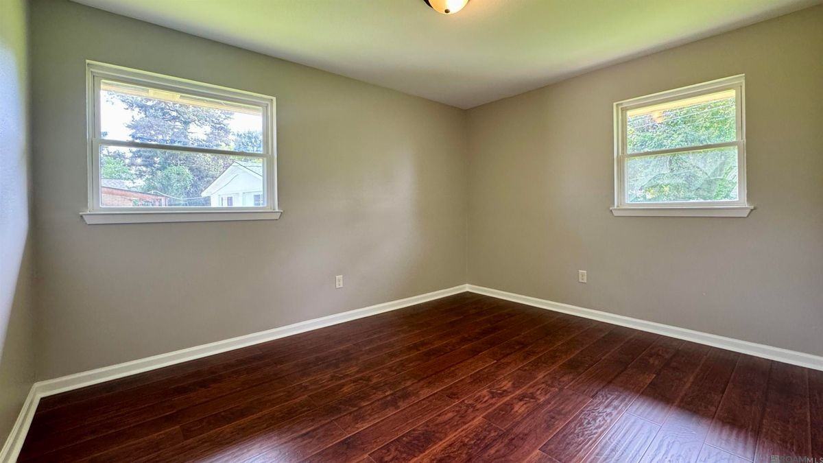 4266 Debellevue Dr - Photo 7 of 9