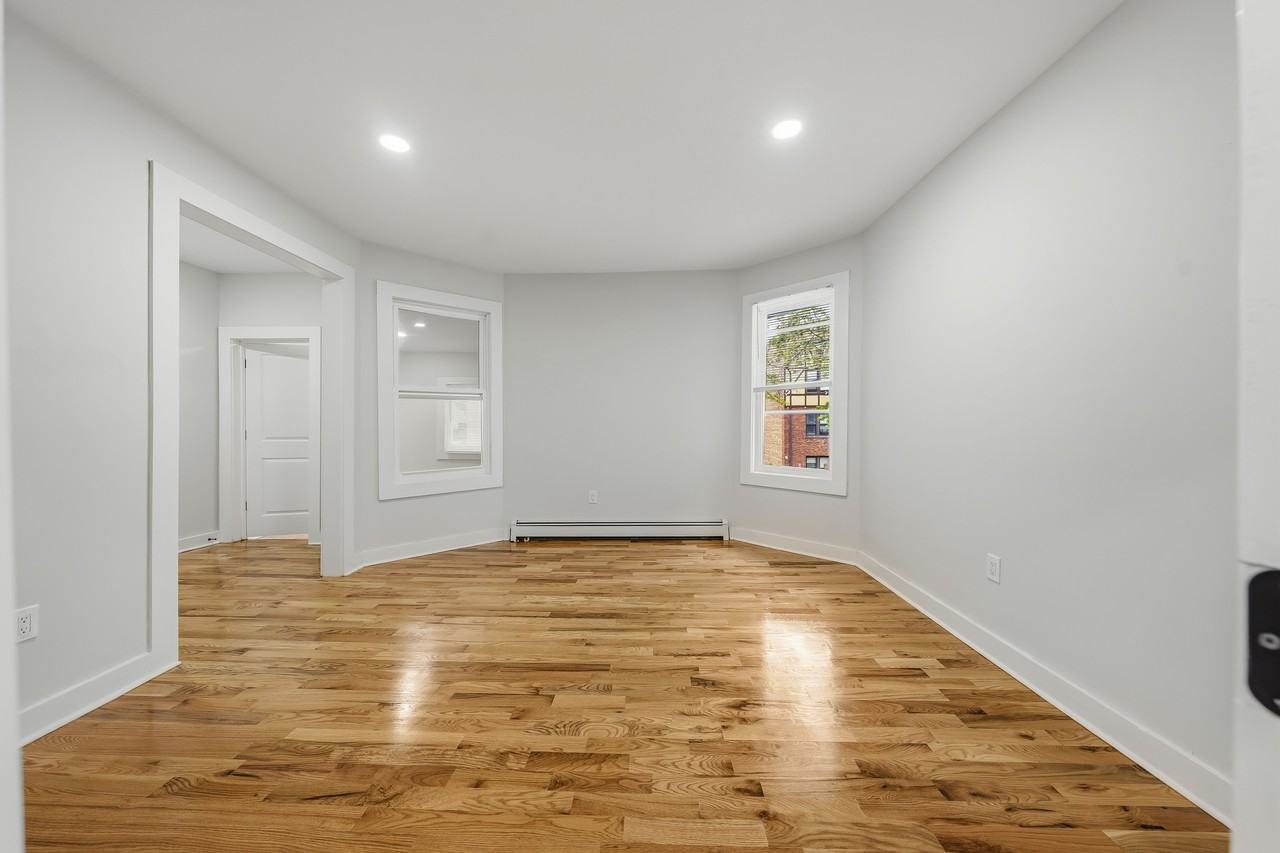 26 Rhode Island Ave - Photo 2 of 32