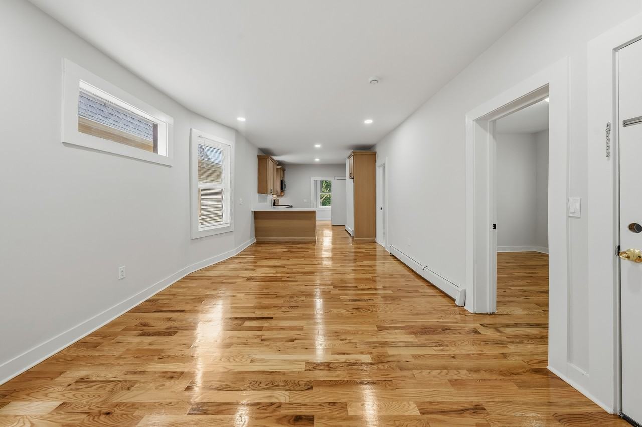 26 Rhode Island Ave - Photo 6 of 32