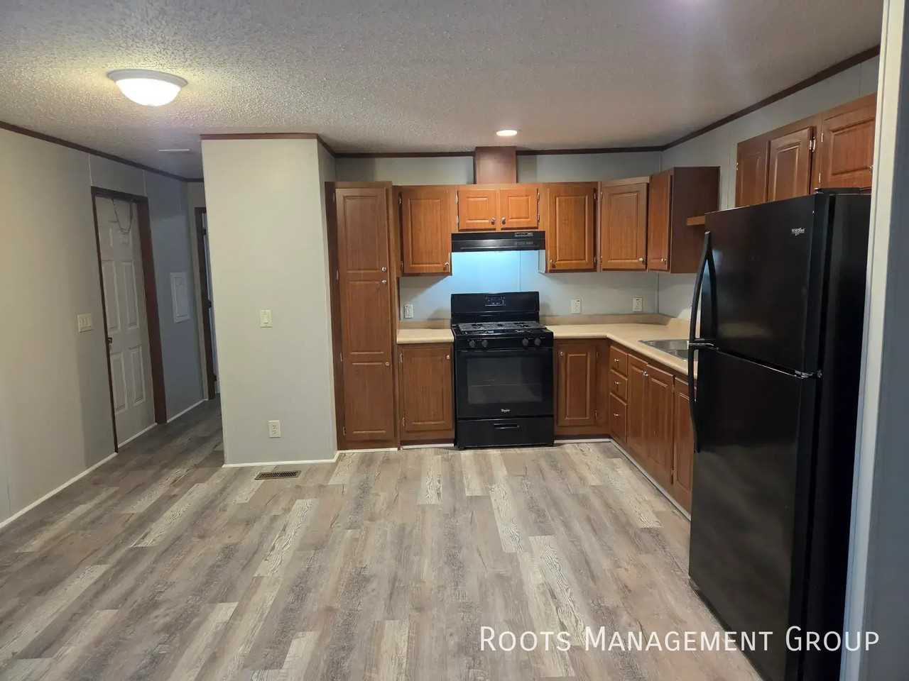 2913 Apollo Dr - Photo 4 of 16