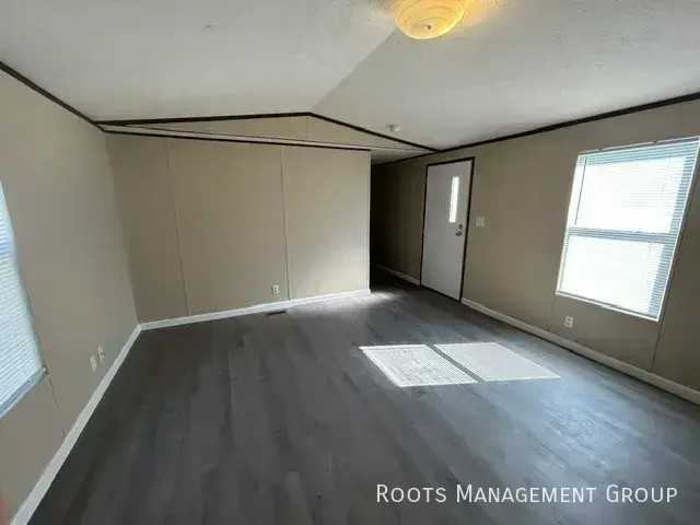 123 Northfork Dr #123N - Photo 2 of 13