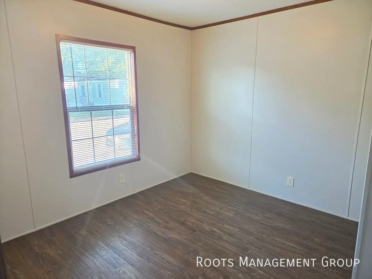 2677 Apollo Dr - Photo 6 of 14