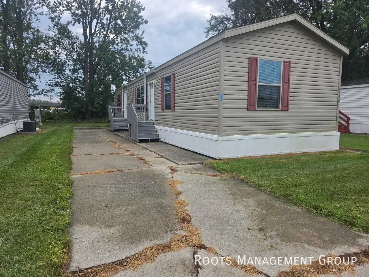 2568 Gemini St - Photo 2 of 17