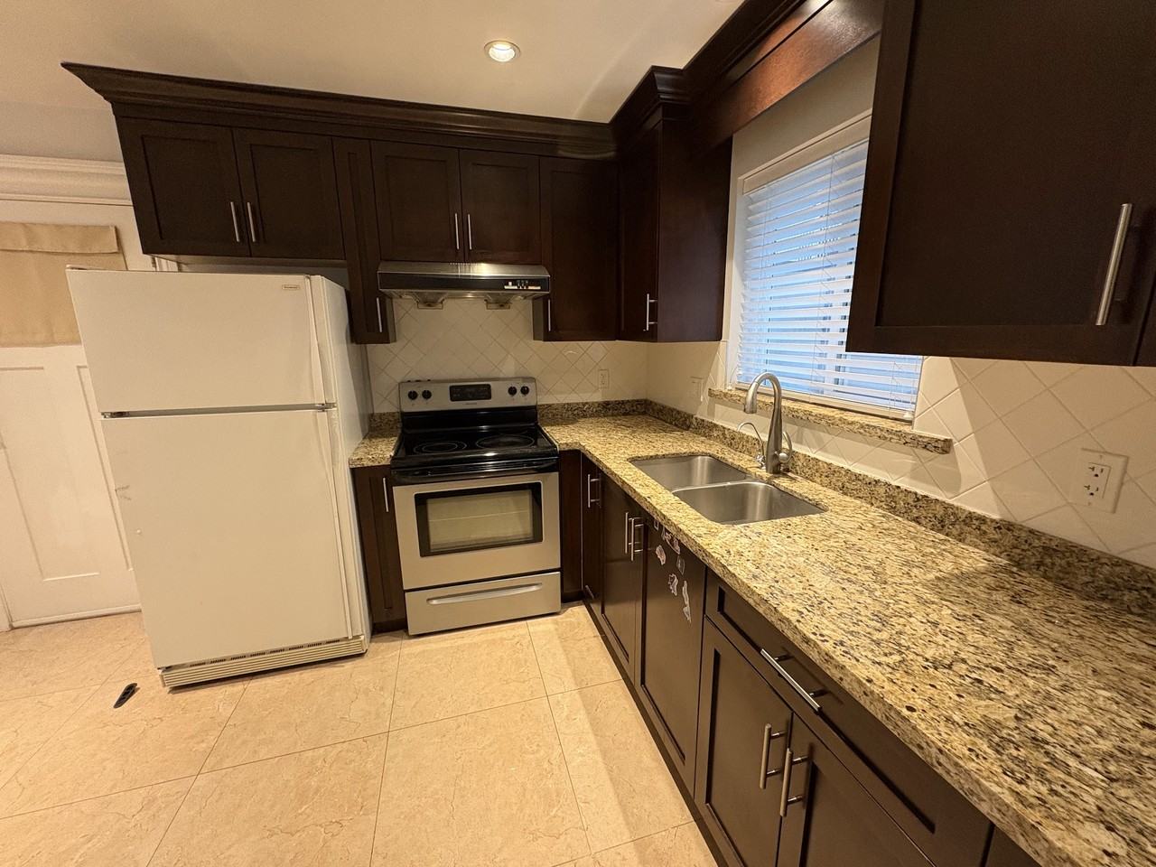 5772 Rhodes Street - Photo 6 of 19