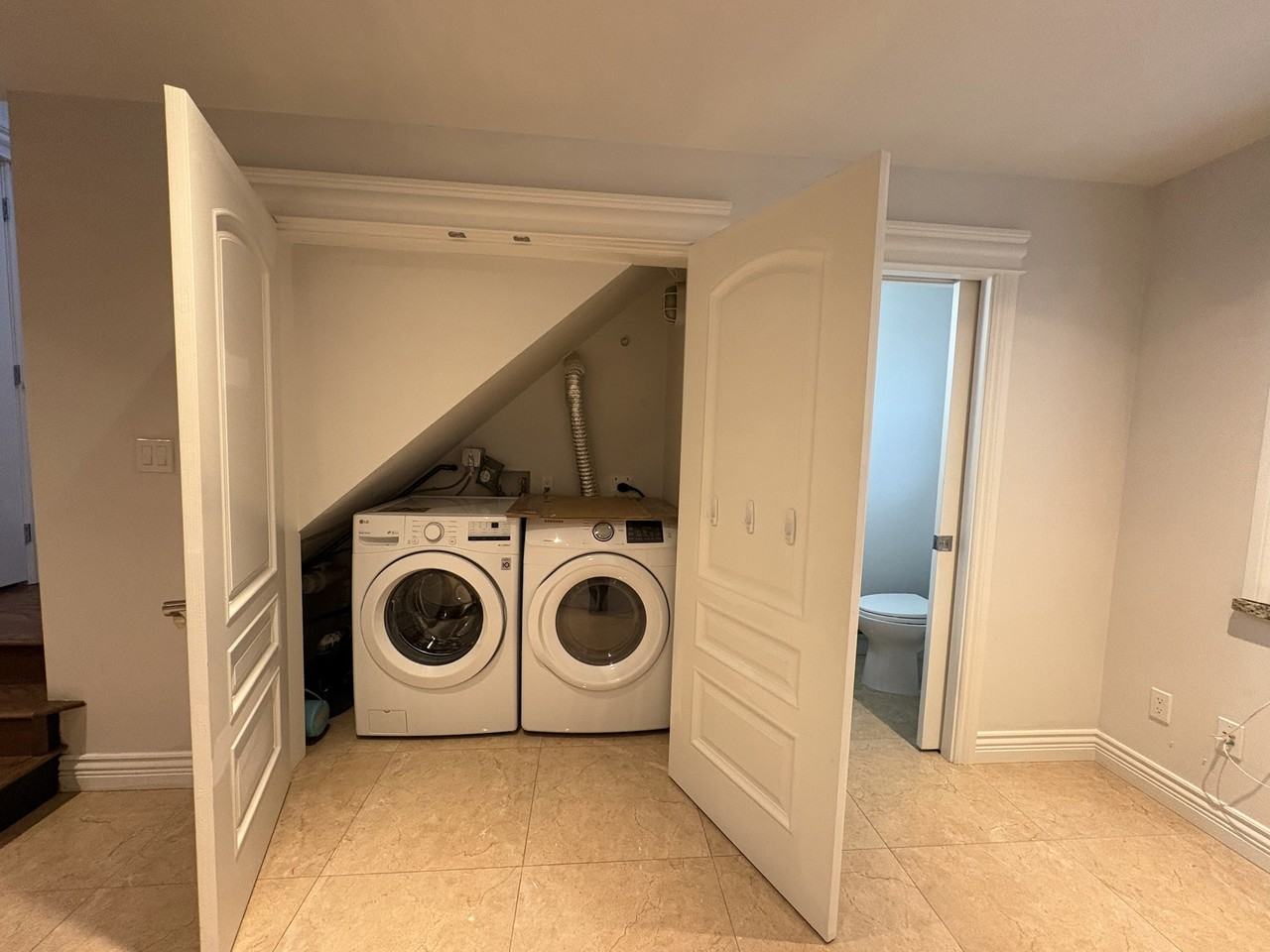 5772 Rhodes Street - Photo 7 of 19