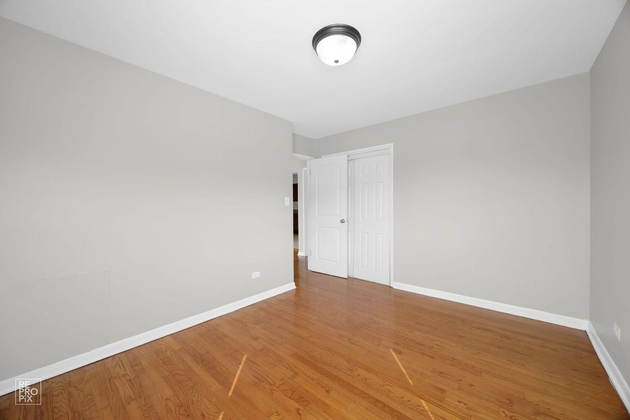 1550 N 1st Ave #1E - Photo 3 of 10