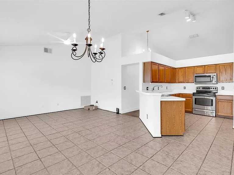 8141 Fort Thomas Way #NA - Photo 6 of 15