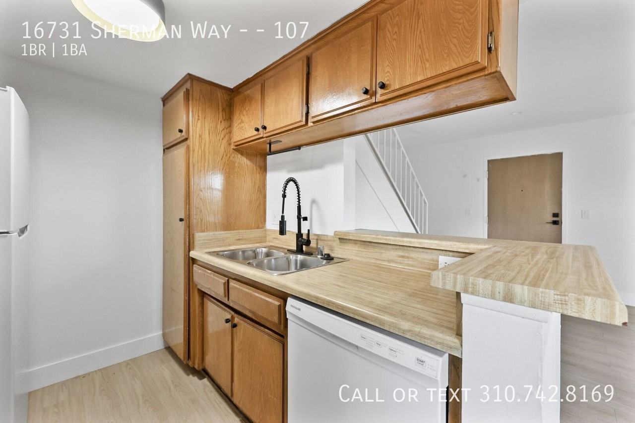 16731 Sherman Way #107 - Photo 2 of 21