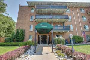 featured image of 2684 Paramount Pkwy #101