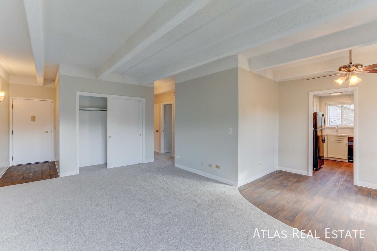 2684 Paramount Pkwy #101 - Photo 3 of 31
