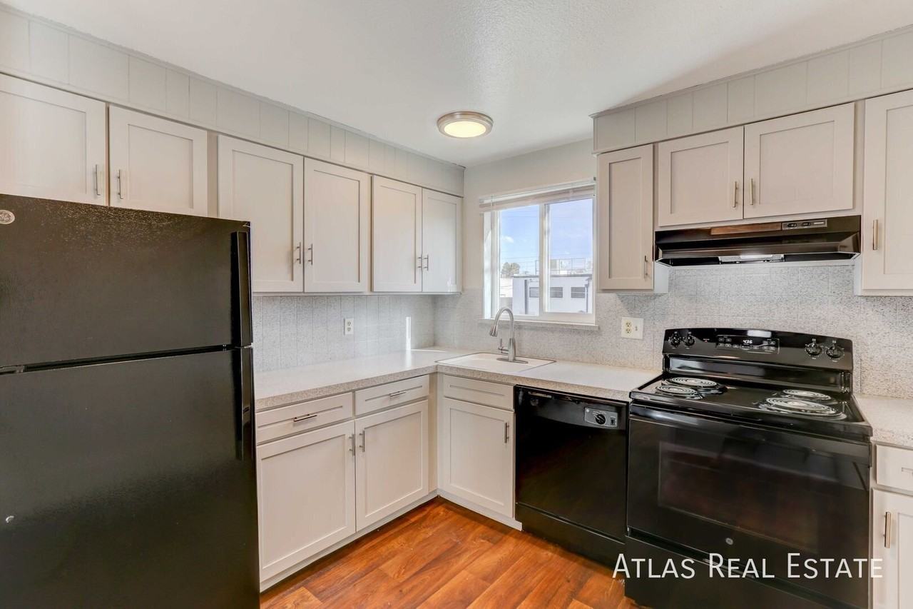 2684 Paramount Pkwy #101 - Photo 5 of 31