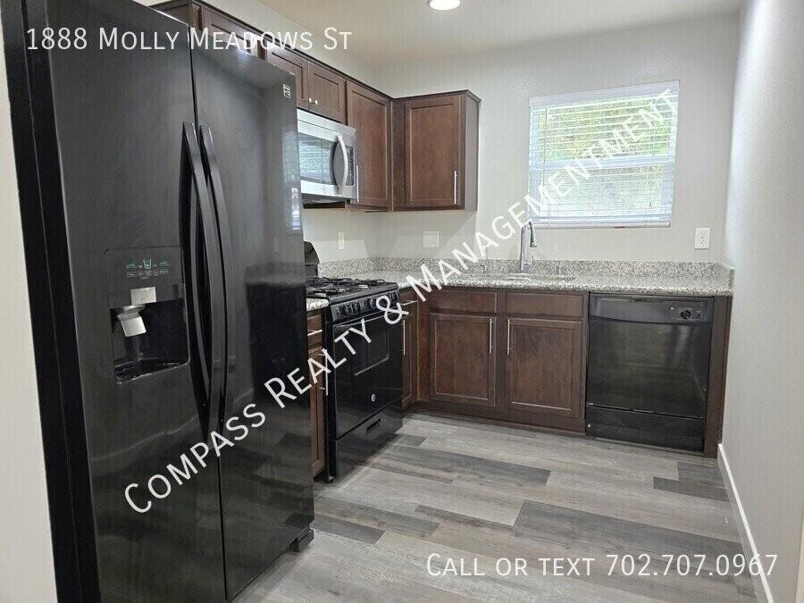 1888 Molly Meadows St - Photo 4 of 29