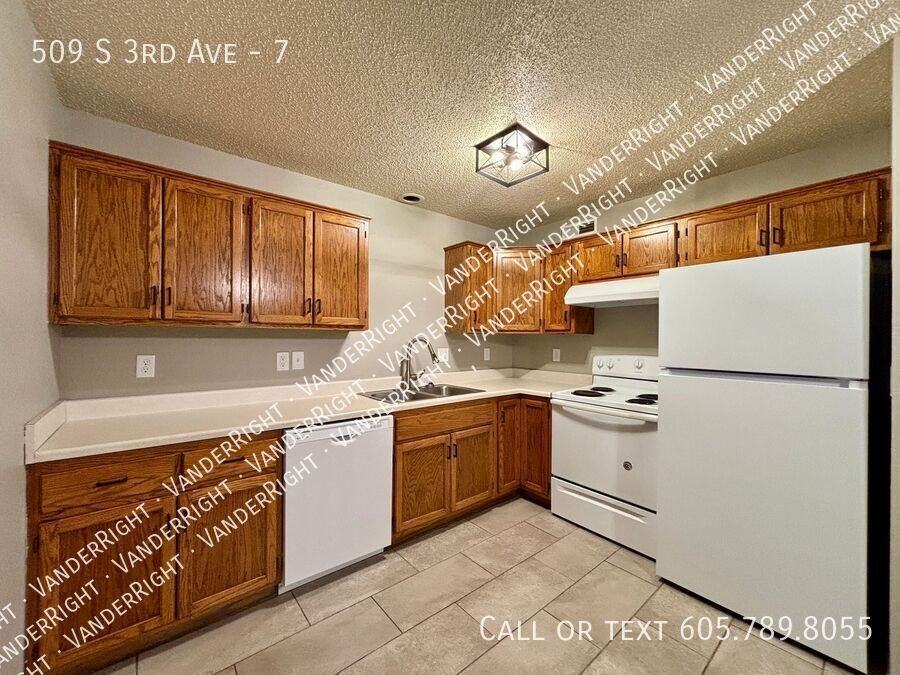 509 S 3rd Ave #7 - Photo 3 of 12