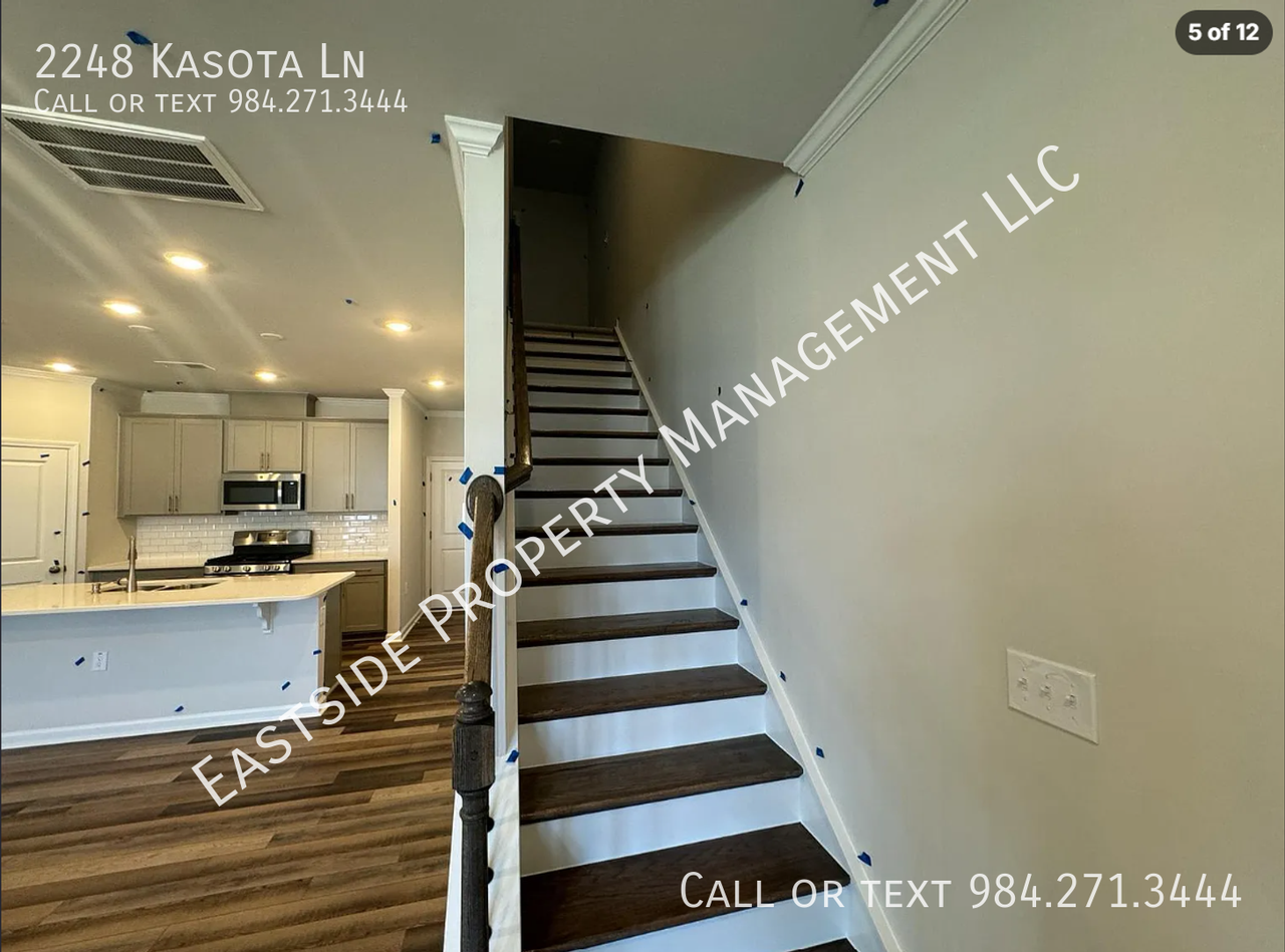 2248 Kasota Ln - Photo 2 of 11