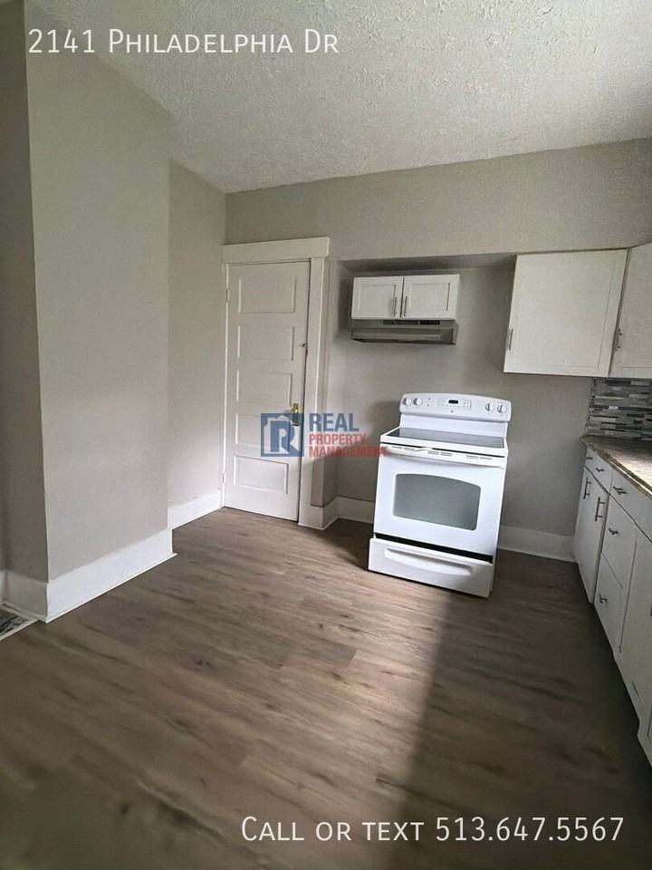 2141 Philadelphia Dr - Photo 7 of 24