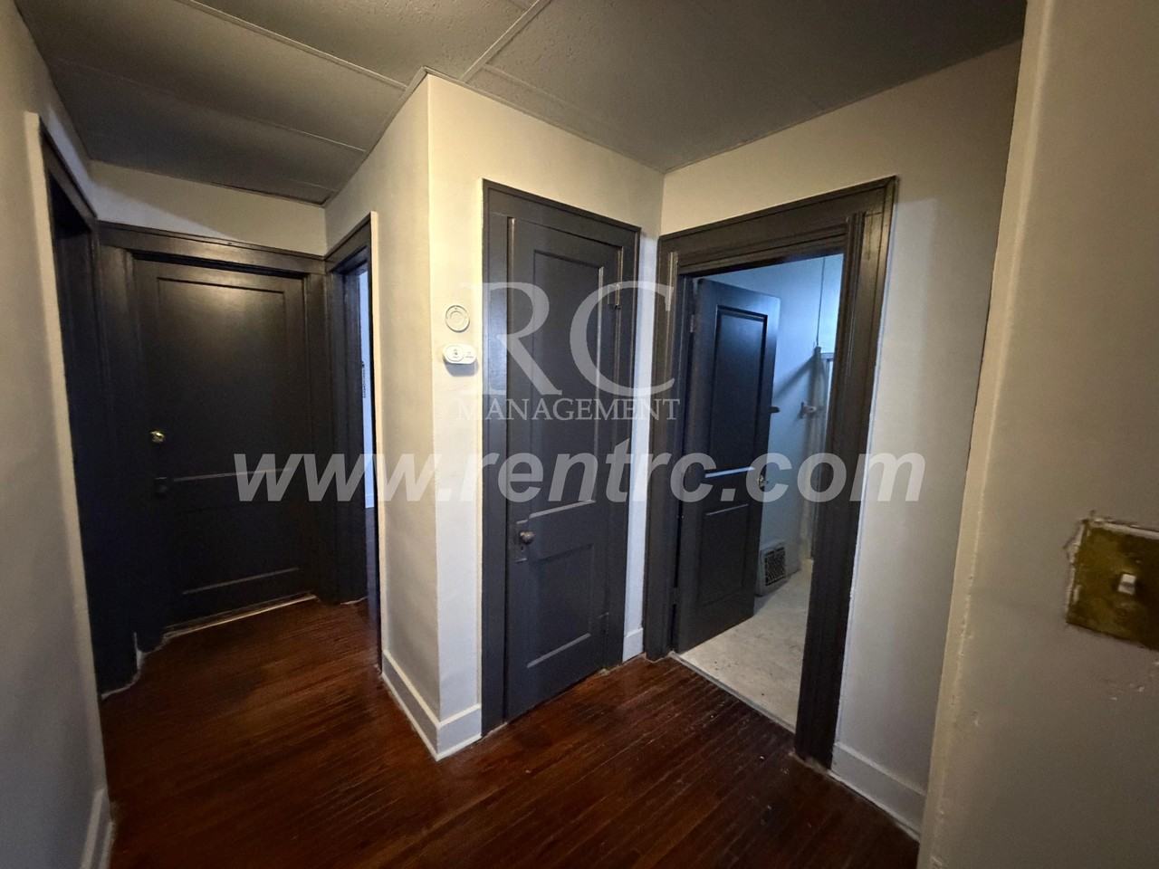 1114 N Franklin St ## 1 - Photo 5 of 12