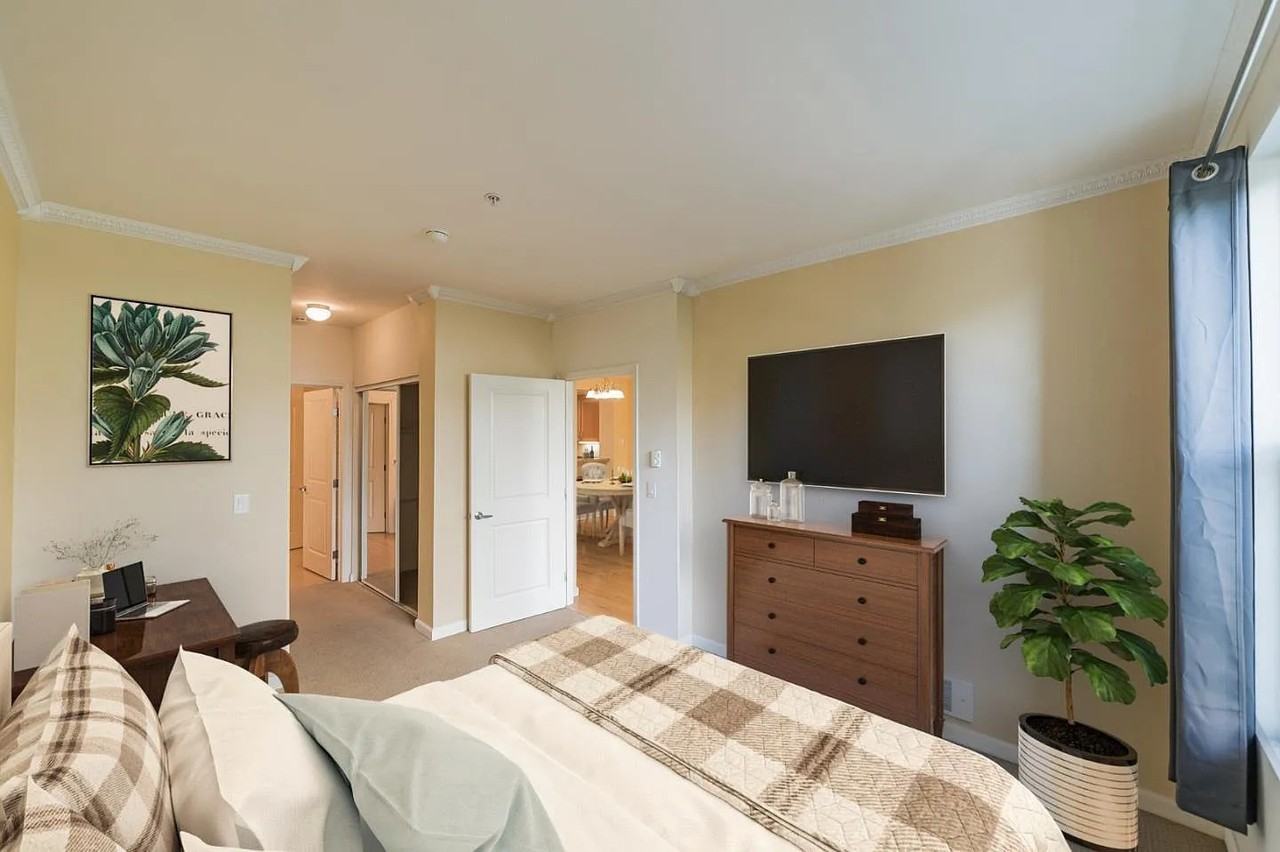 401 Crescent Ct #4203 - Photo 7 of 10