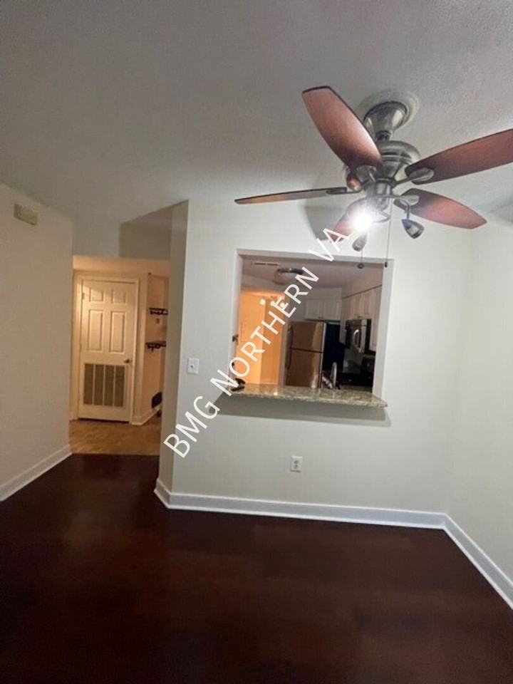 1050 N Taylor St #104 - Photo 4 of 16