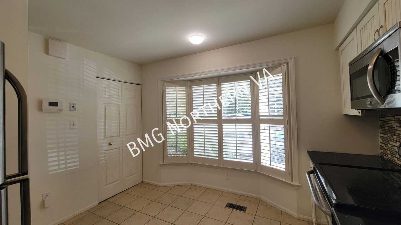6106 Heron Pond Ct - Photo 3 of 23