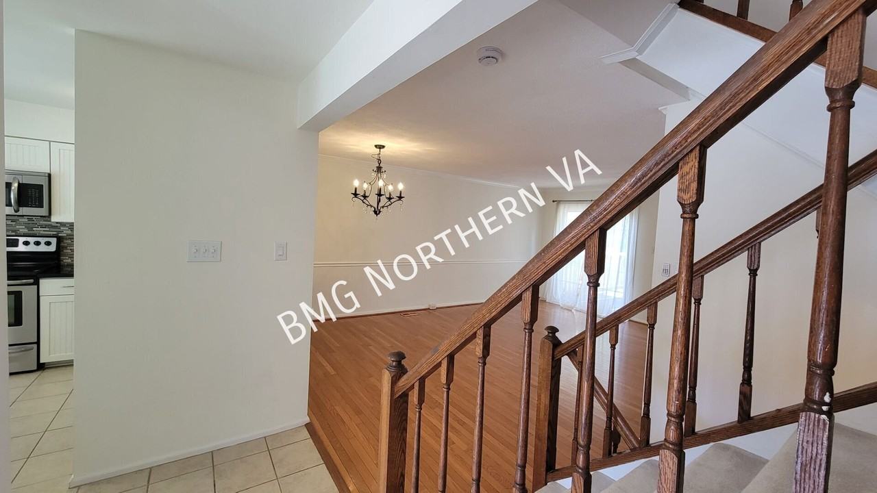 6106 Heron Pond Ct - Photo 5 of 23