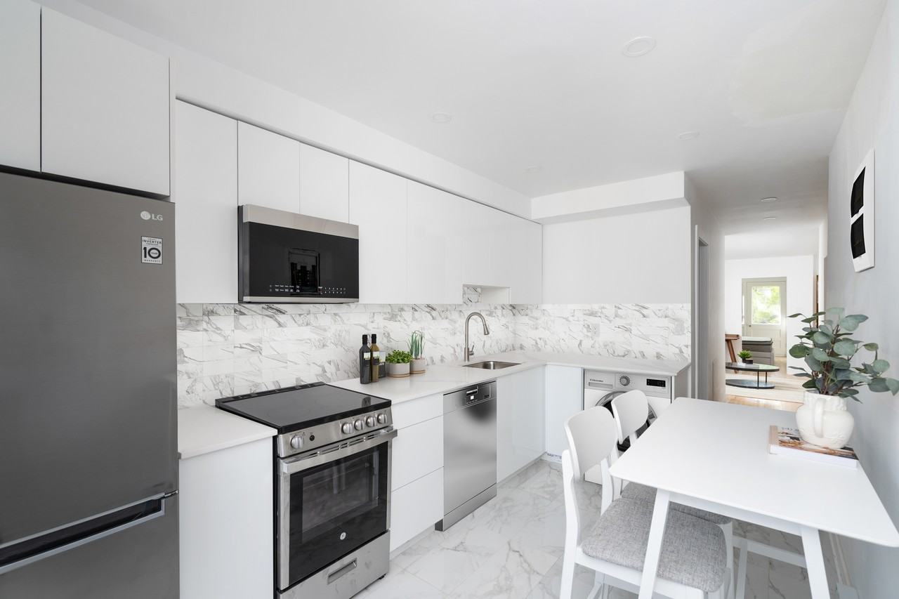 4245 Rue Marquette - Photo 2 of 7
