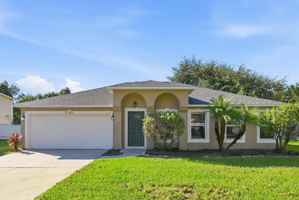 featured image of 2790 Woodland Creek Loop