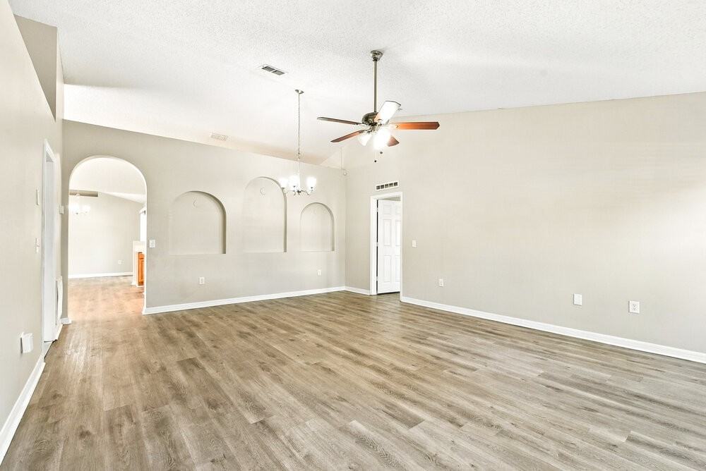 2790 Woodland Creek Loop - Photo 4 of 16