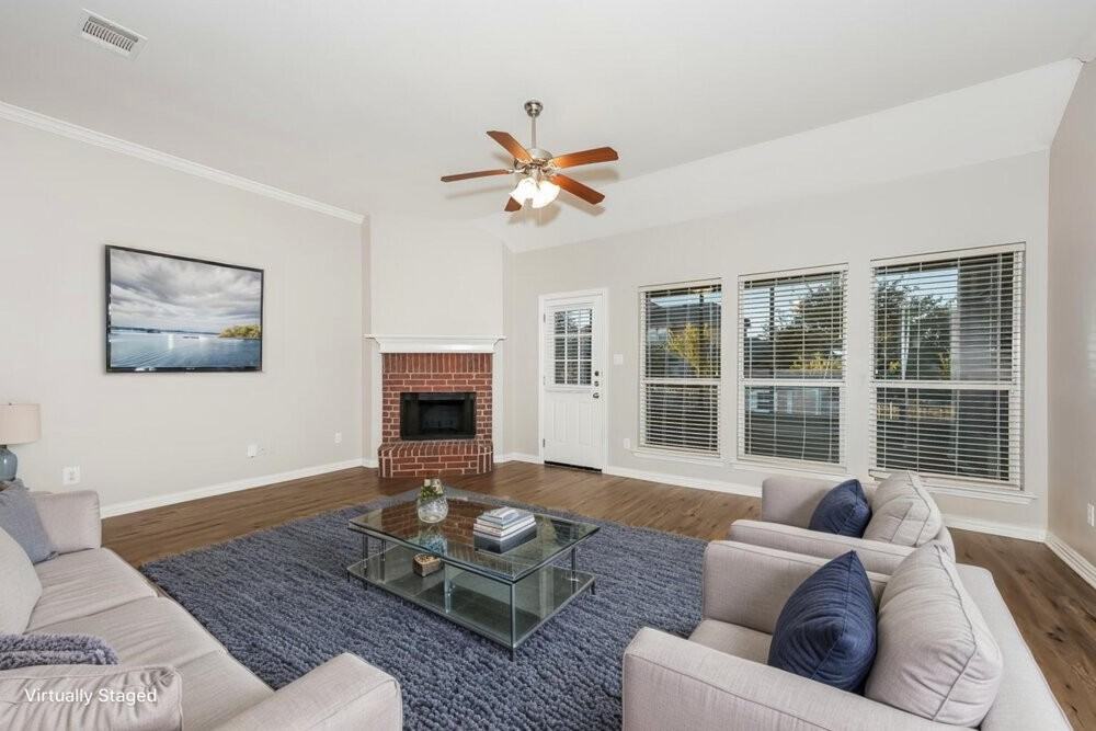 1625 Salado Trl - Photo 4 of 19
