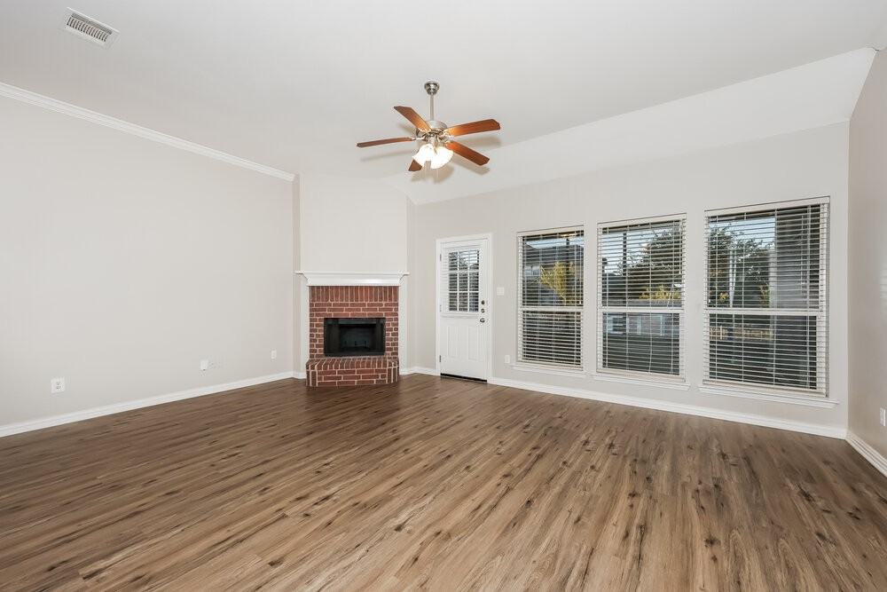 1625 Salado Trl - Photo 5 of 19