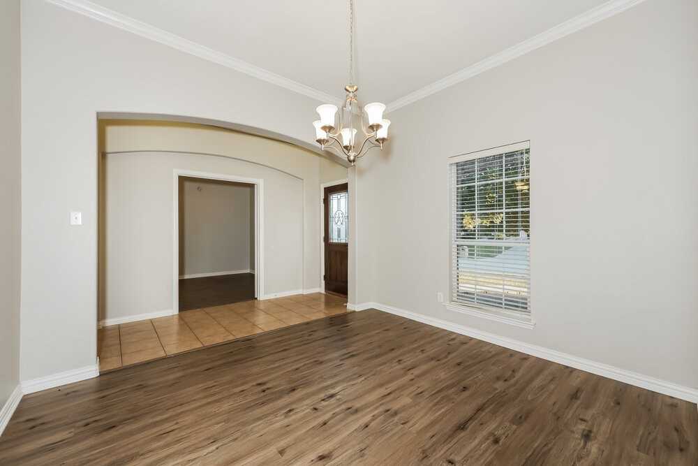 1625 Salado Trl - Photo 6 of 19
