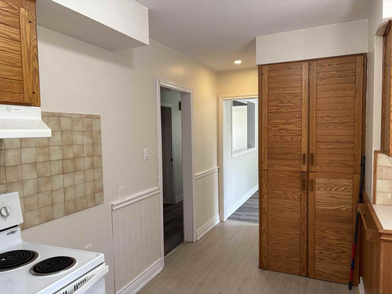 69 Summitt Ave - Photo 3 of 11