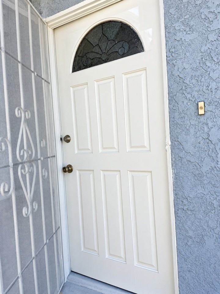 15516 Dartmoor Ave - Photo 4 of 9