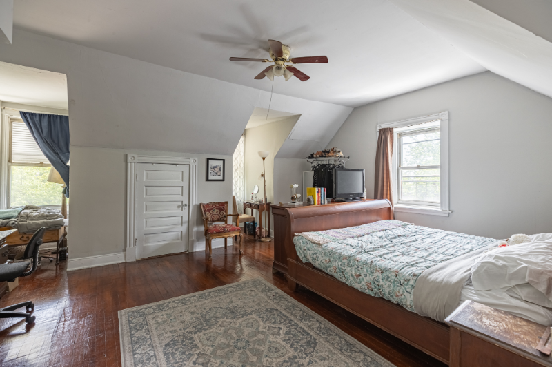 2301 Park Ave - Photo 2 of 23