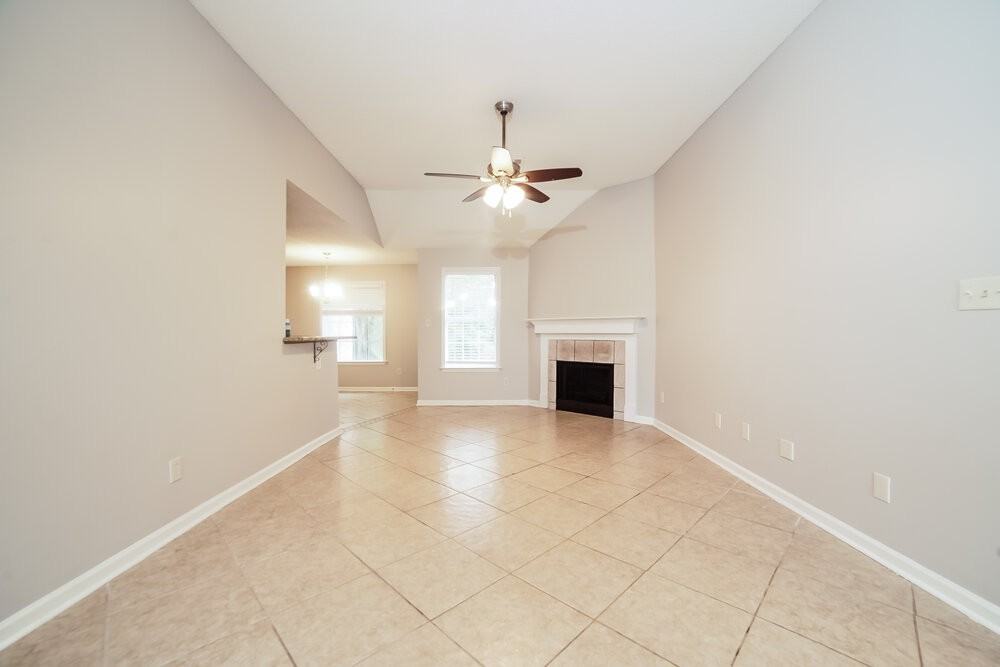 2755 Fletcher View Dr - Photo 4 of 15