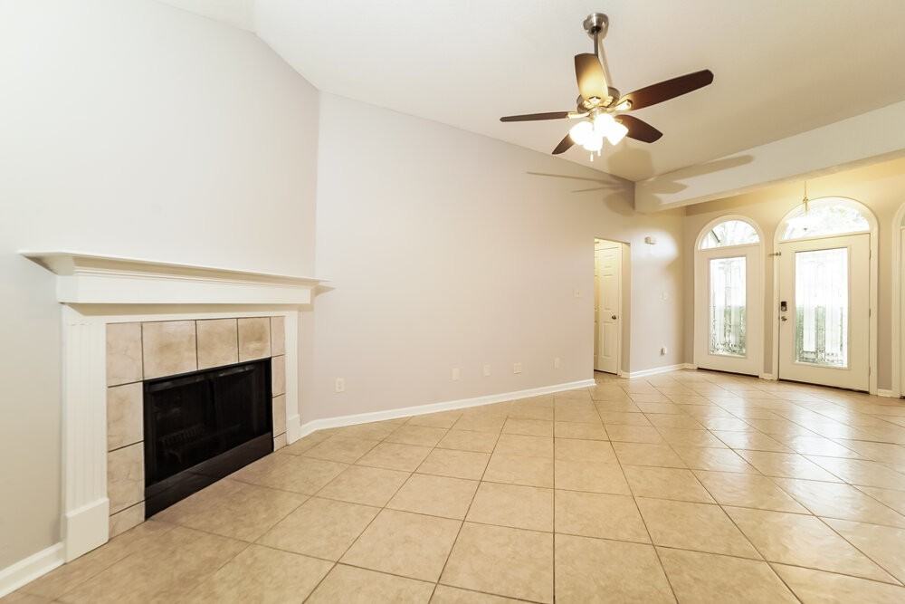 2755 Fletcher View Dr - Photo 5 of 15